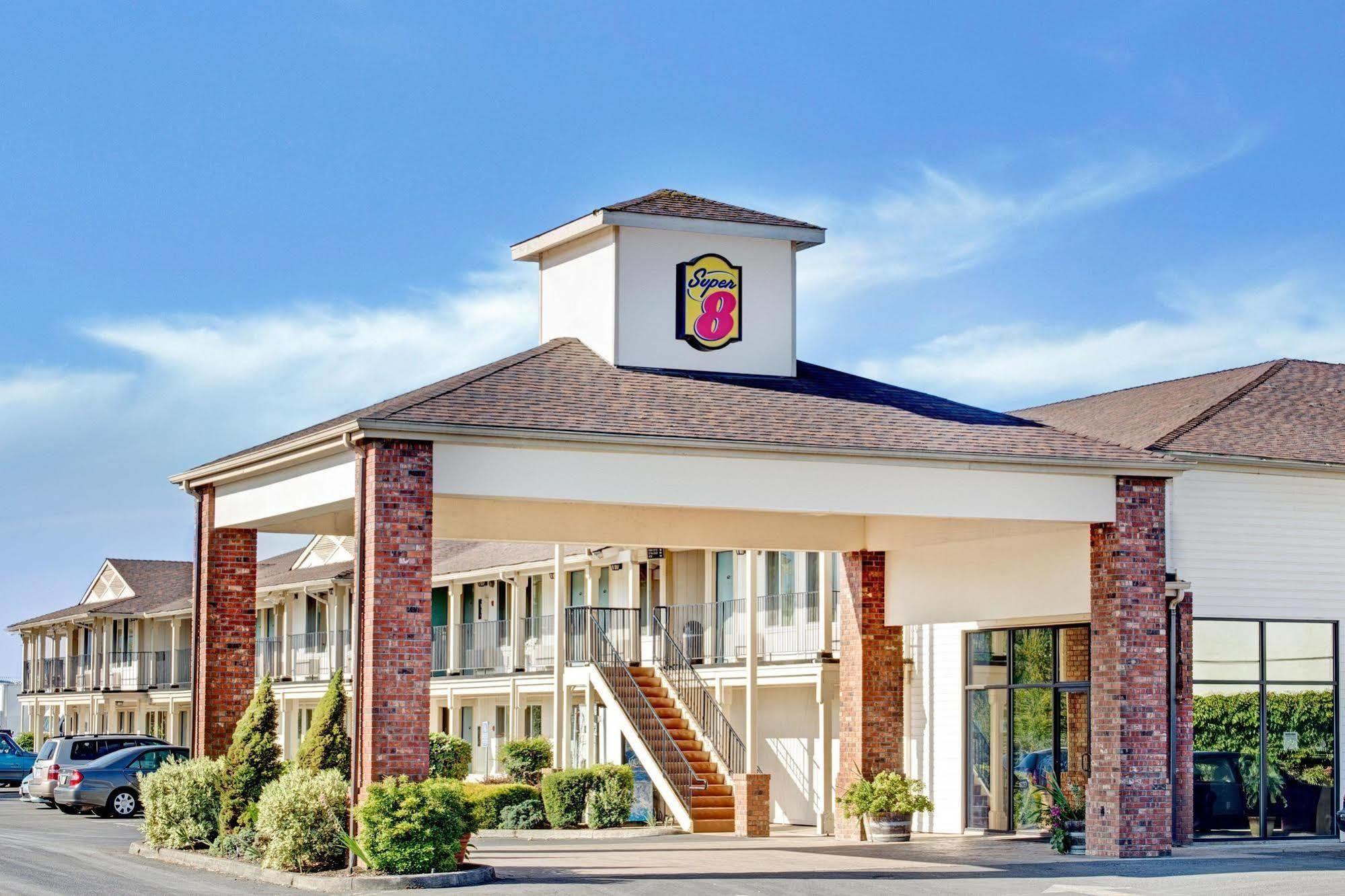 ホテル Super 8 Creswell/South Eugene エクステリア 写真